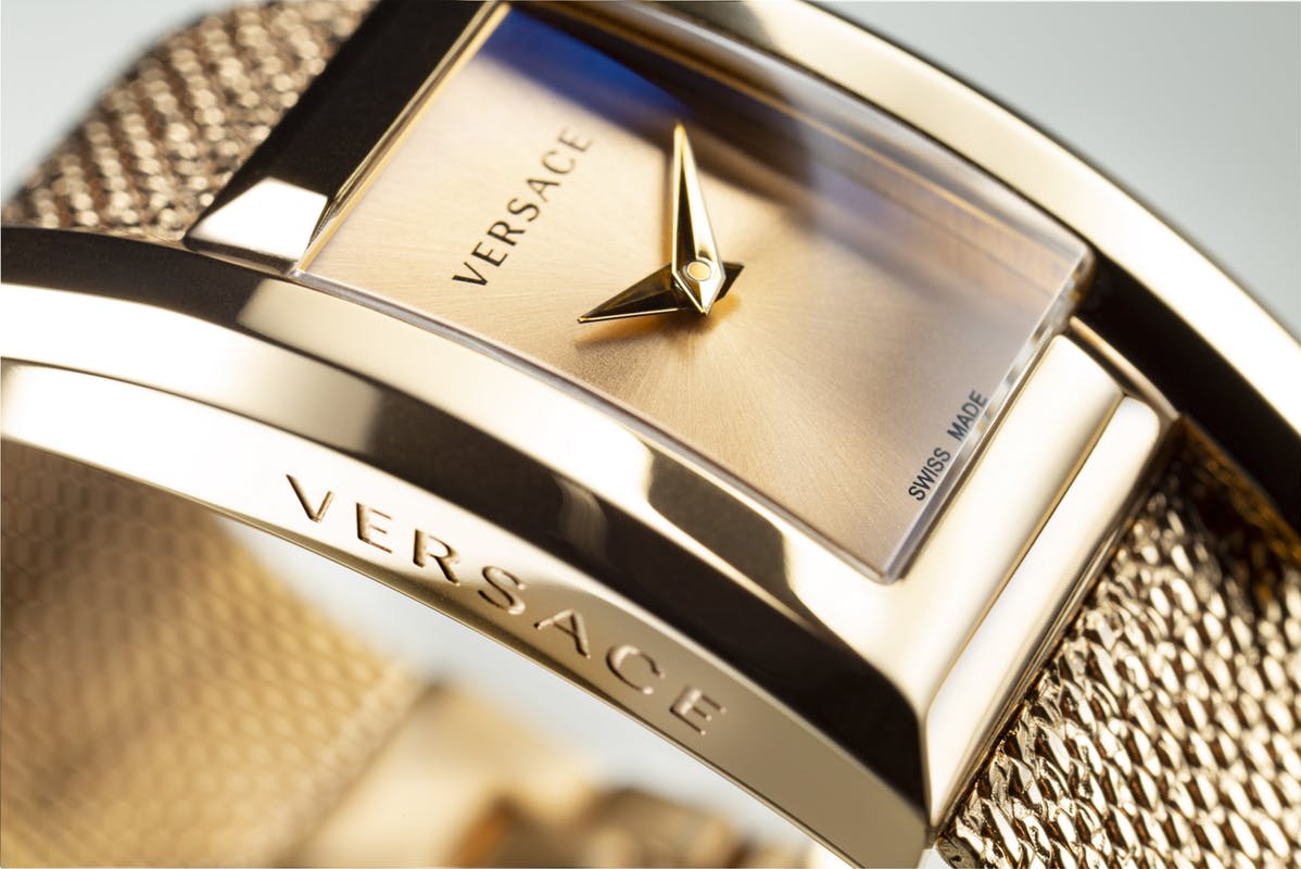 Bảo hành và sửa chữa đồng hồ Versace chính hãng - Luxury Shopping Care